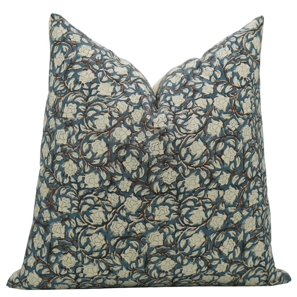 2875 Duck Canvas Fabric Handmade Block Floral Print 18x18 Inch Throw